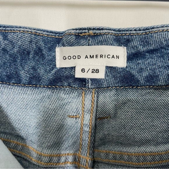 Good American The Weekender Jeans Medium Wash Distressed Raw Hem Size 6/28 - Picture 8 of 10